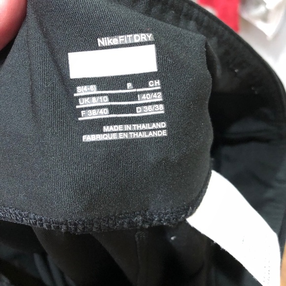 Nike Capri pant - Picture 2 of 3